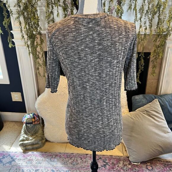 Michael Stars marled Black and Tan short sleeve sweater with raw edge S - Picture 6 of 11